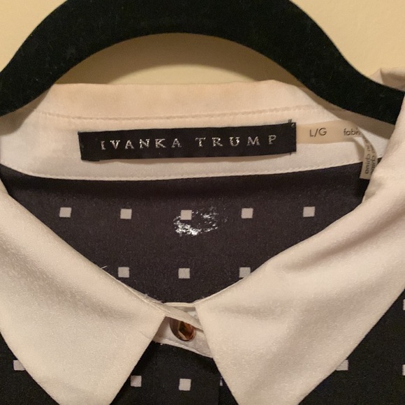 Ivanka Trump sizeL polyest silk black and white yoke long sleeves gold buttons - Picture 3 of 4